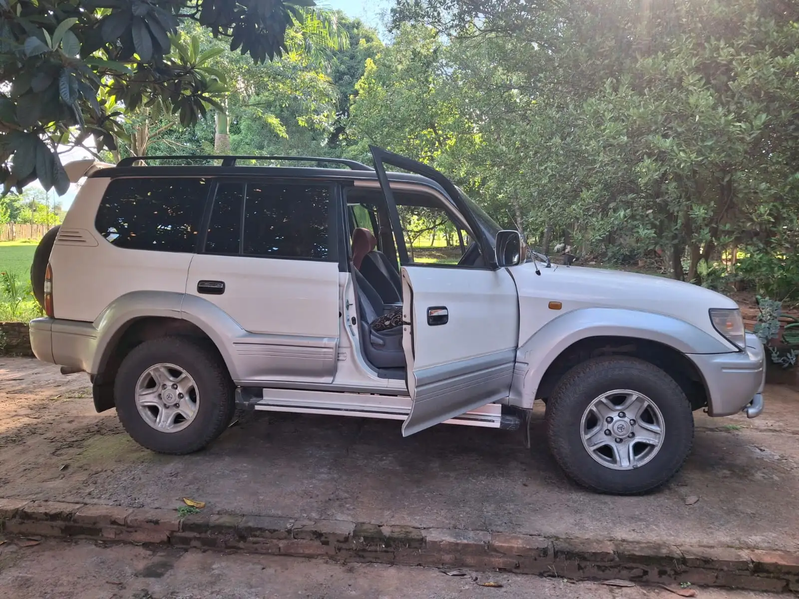 Toyota Prado 98 — Foto 1