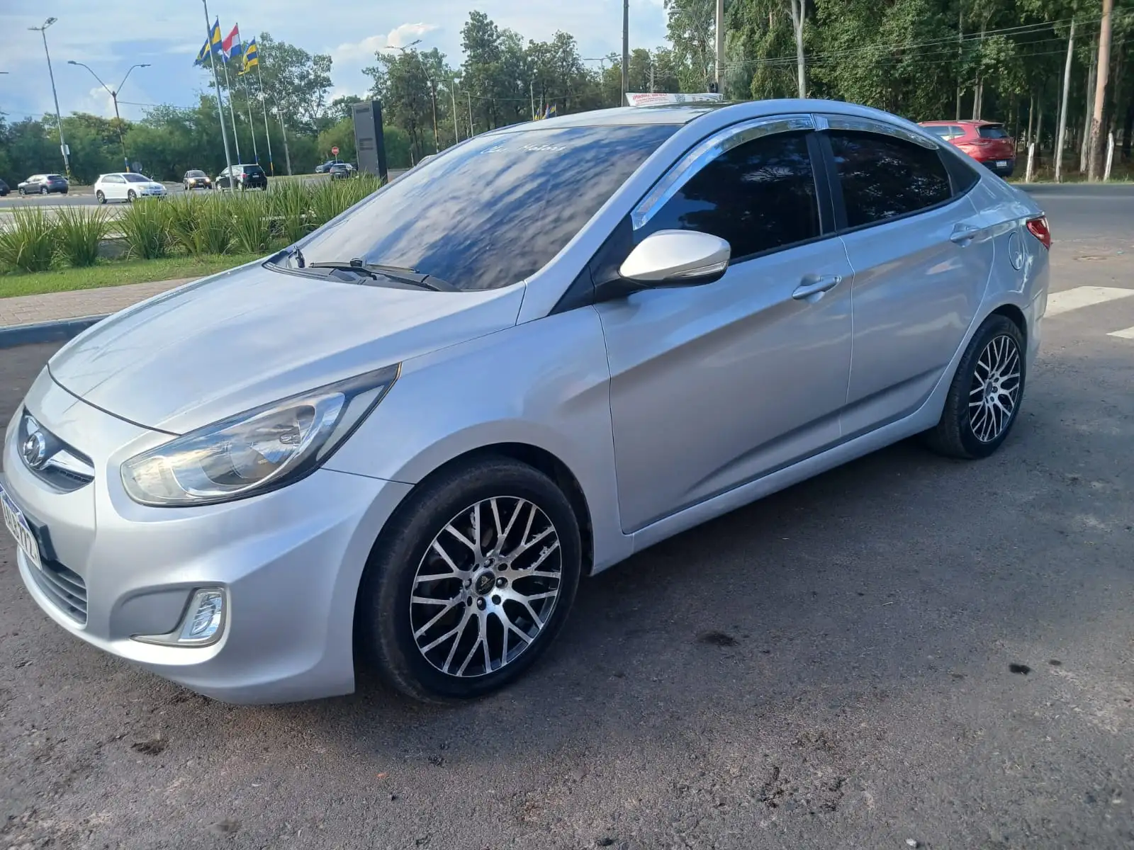 Hyundai accent 2011 Diésel Automatico — Foto 2